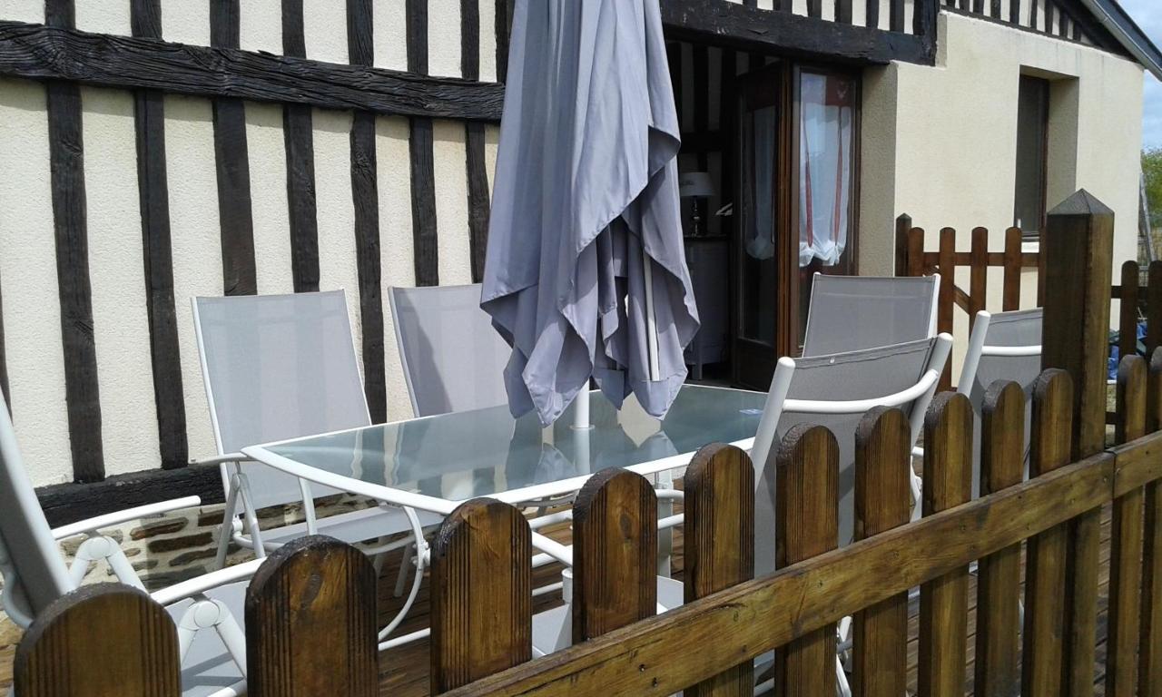 La Petite Maison Dans La Prairie Notre-Dame-du-Touchet Exterior foto