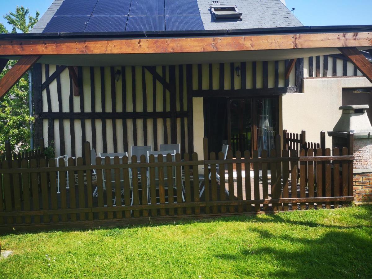 La Petite Maison Dans La Prairie Notre-Dame-du-Touchet Exterior foto